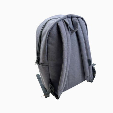 Sac à dos gris avec tapis à langer