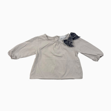 Chandail gris avec noeud en velours 3M