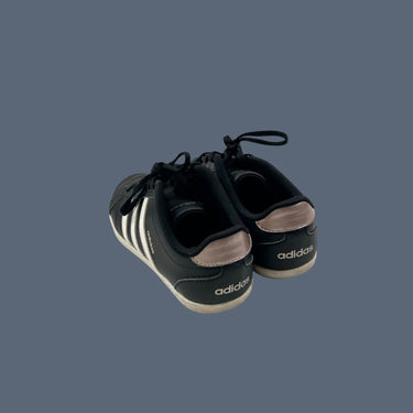 Sneakers noirs avec détail rose au talon et à lacet pour femmes 7US