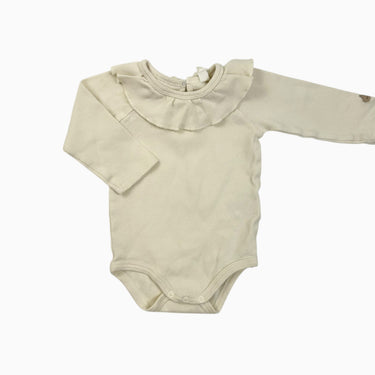 Cache-couche à col large vanille à pointelle 3-6M