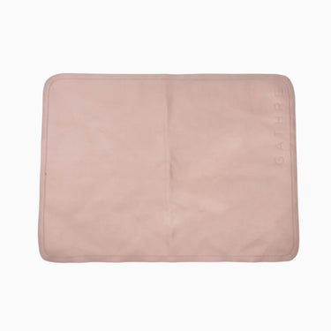 Tapis à langer 'Micro' rose pêche en cuir vegan 16''X30''