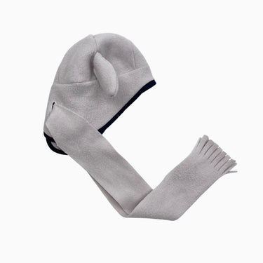 Chapeau crème et marine avec foulard intégré 6M