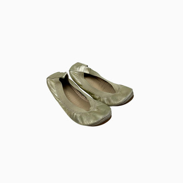 Ballerines dorées en cuir 13US
