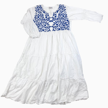 Robe blanche avec fleurs bleues 8-9Y fit 12Y