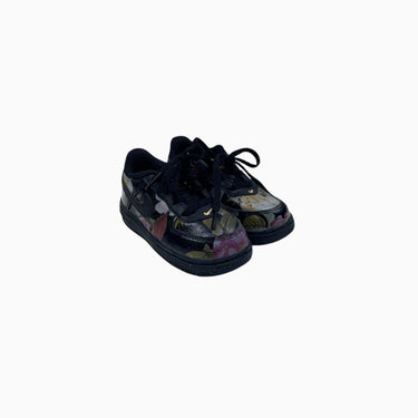 Sneakers noires fleurie à lacet 7US