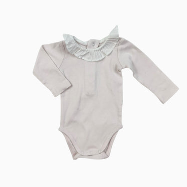 Cache-couche rose pâle à col frisé 1M