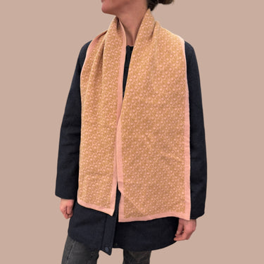 Foulard rose et ocre en tricot mérino pour femmes os
