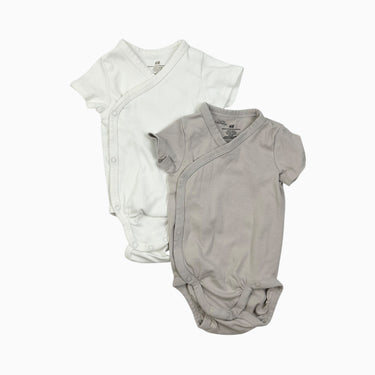 Duo de cache-couche blanc et taupe 6-9M