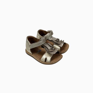Sandales dorées en cuir avec franges 21EU