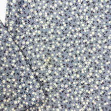 Charger l&#39;image dans la galerie, Chandail bleu pervenche en coton et poly à imprimé floral 12-18M
