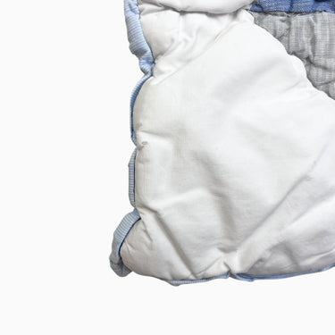 Couverture blanche patchwork 'voitures' matelassée