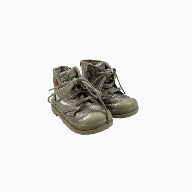 Bottes argentées en cuir à lacets 6US