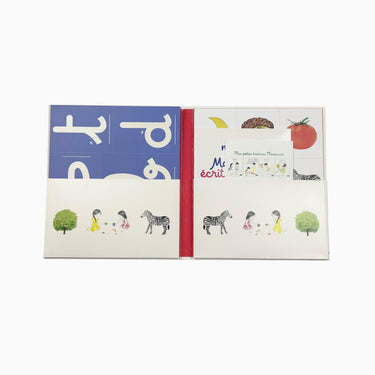 Livre 'Ma pochette Montessori écriture lecture'