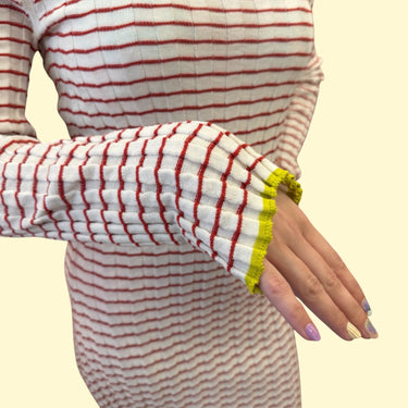 Robe blanche à rayures rouges en fin tricot de coton et soie pour femmes S