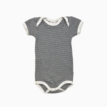 Cache-couche à rayures marine 3M