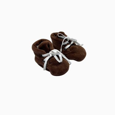 Chaussons en velours noisettes 3-6M