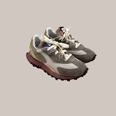 Sneakers en suède fait en Italie pour femmes 6.5US