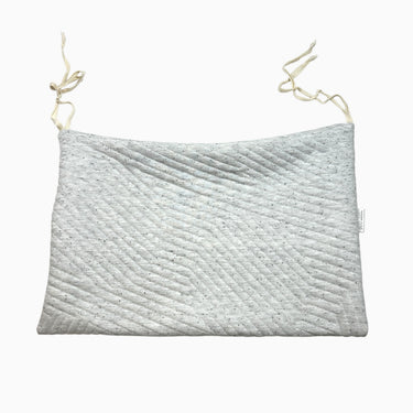 Pochette rangement de lit gris confettis matelassée à suspendre