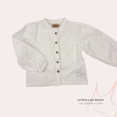 Blouse blanche avec broderie anglaise 4Y